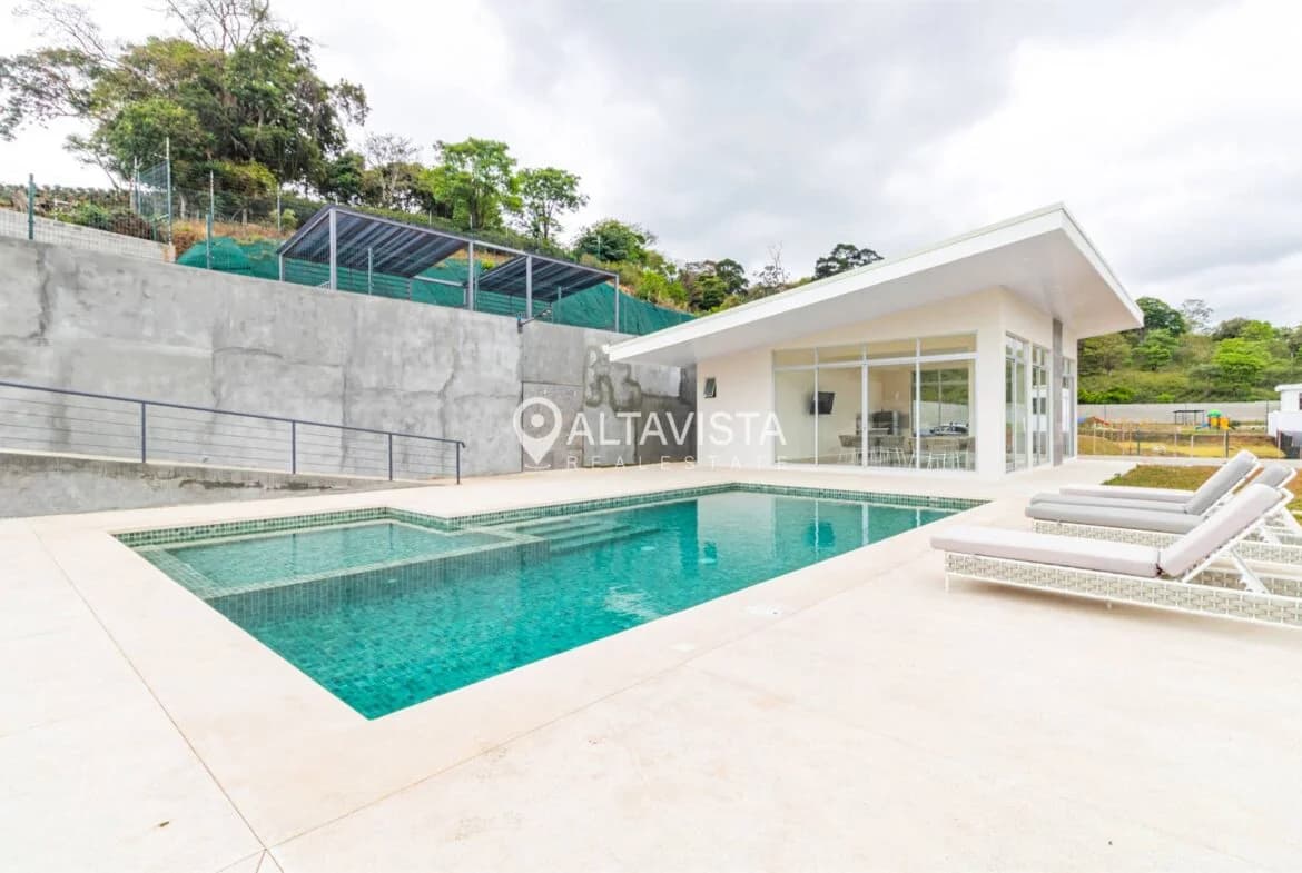 Terreno en Ayarco 385