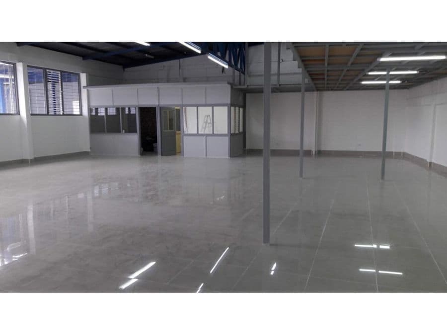 Commercial at San Joaquín