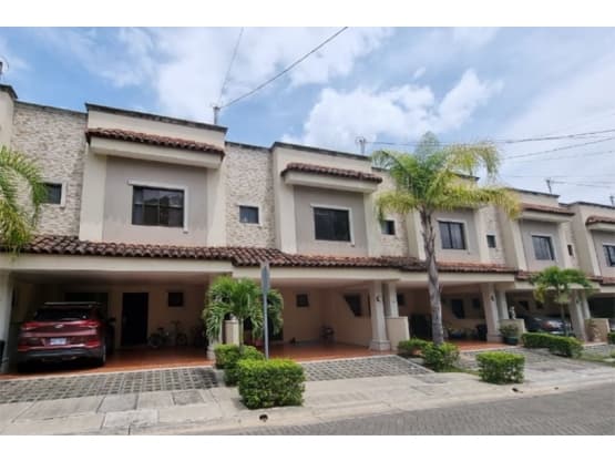 Casa en Santa Ana Hills