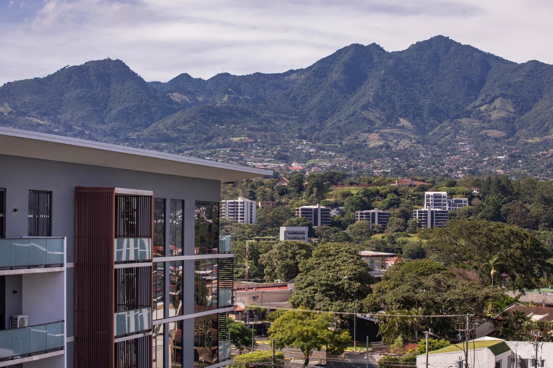 Casa en Escazú Village Residencias