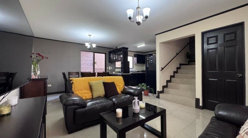 House at Condominio Vistas de Monserrat