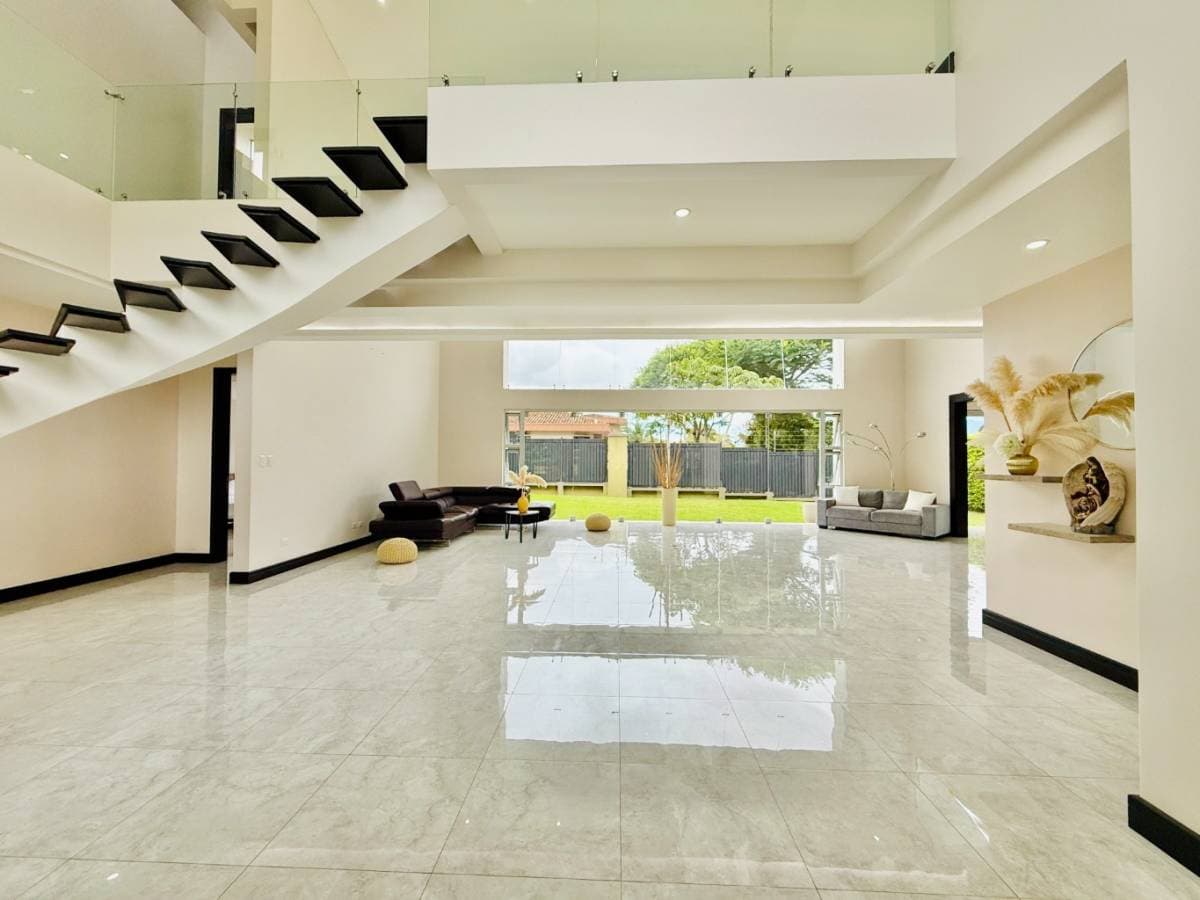Casa en Colinas de Montealegre