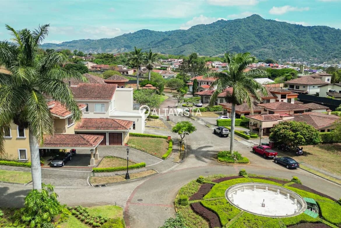 Terreno en Colinas de Montealegre