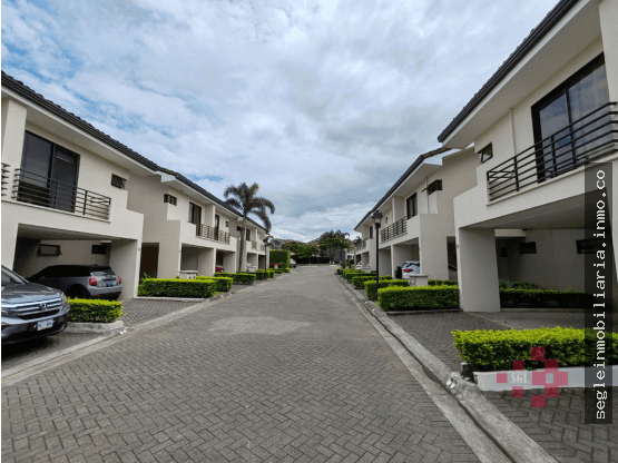Casa en Condominio Parques del Sol