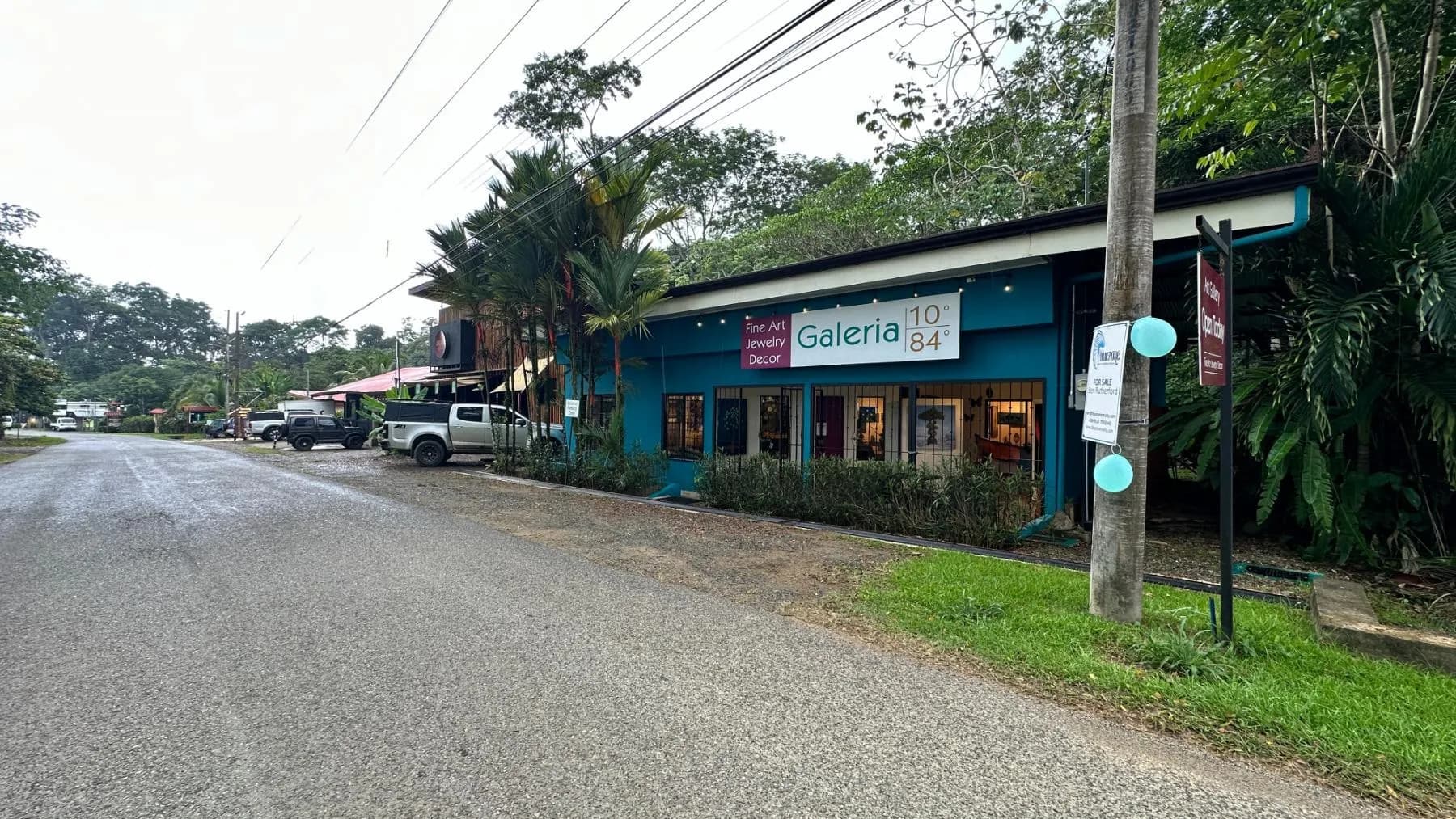 Comercial en Bahía Ballena