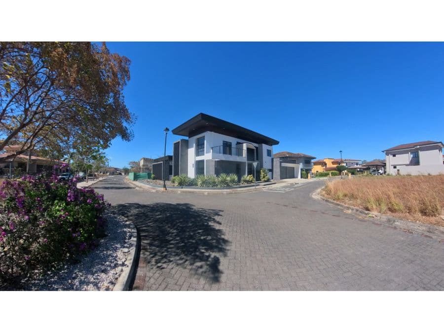 Propiedad en Condominio Parque del Encino