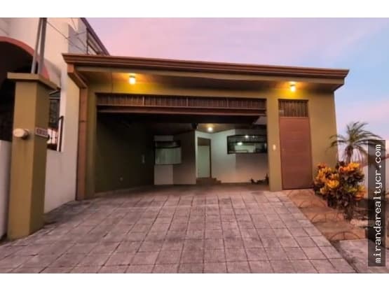 Casa en Alajuela