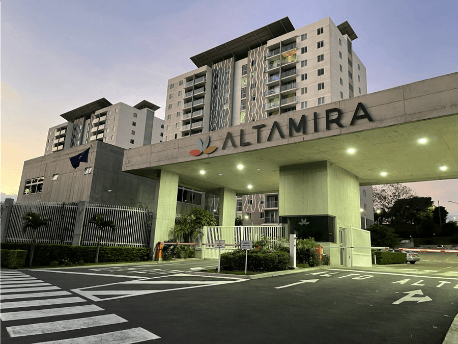 Apartamento en Condominio Residencial Altamira