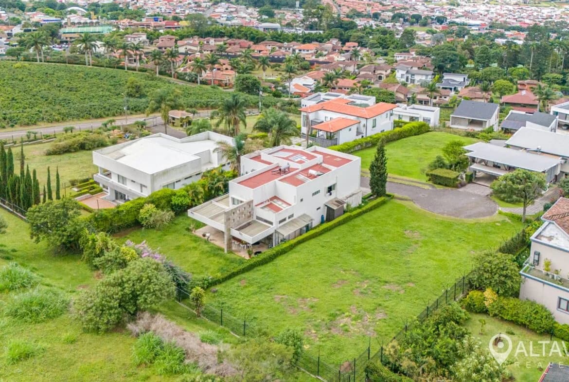 Terreno en Colinas de Montealegre