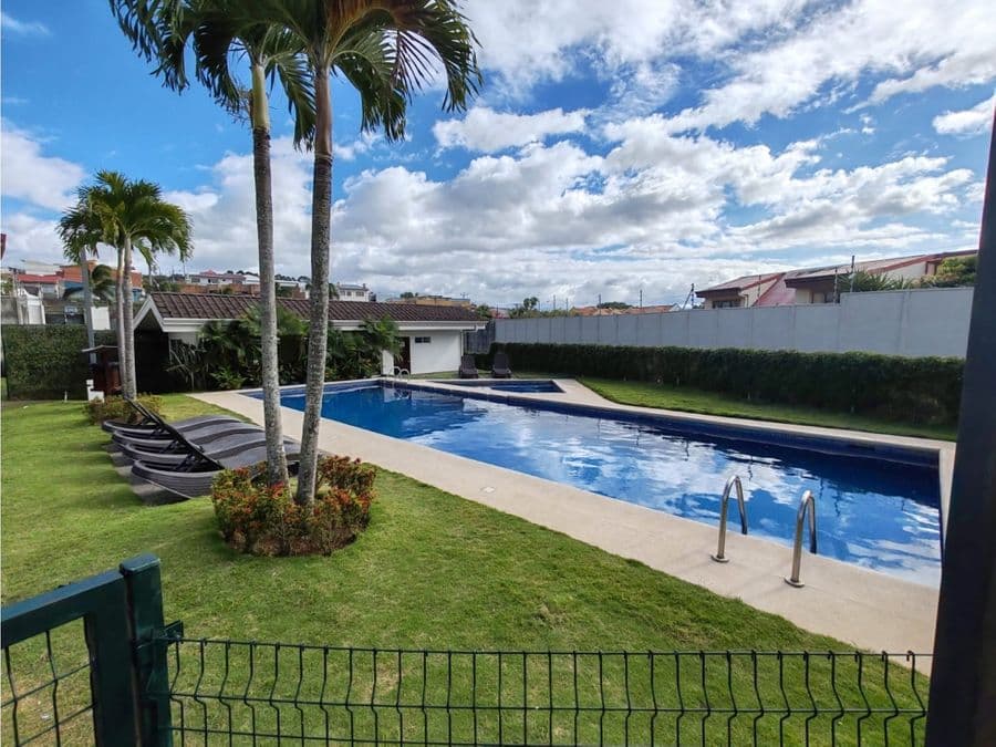 Propiedad en Condominio Cedro Real