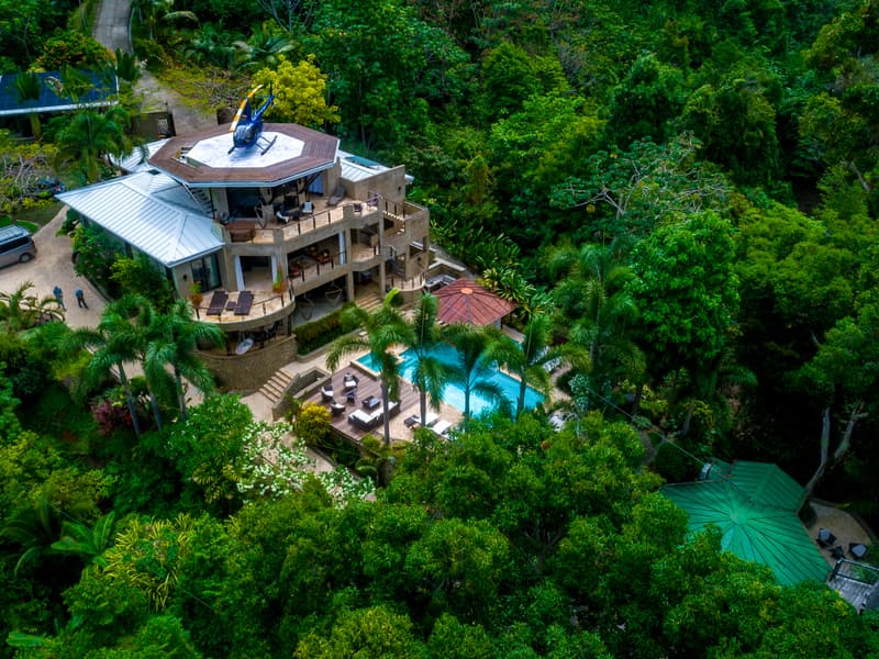 Comercial en Bahía Ballena