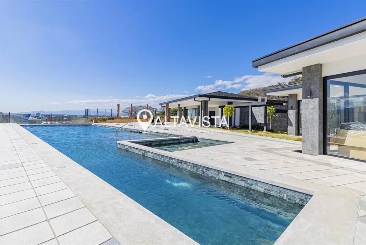 Terreno en Vista Real