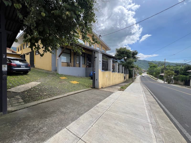 Commercial at Escazú