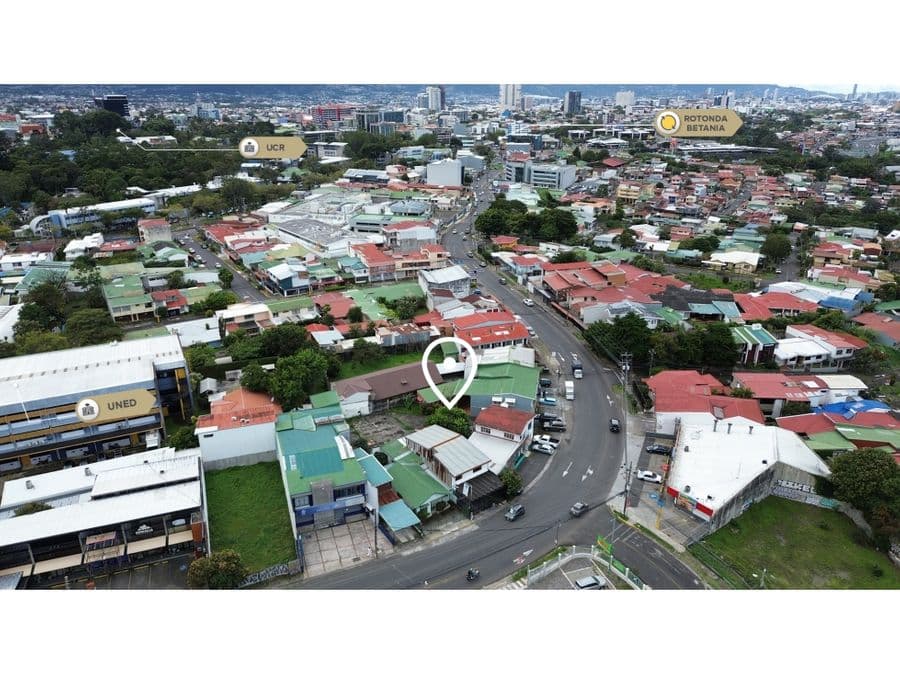 Edificio en Mercedes