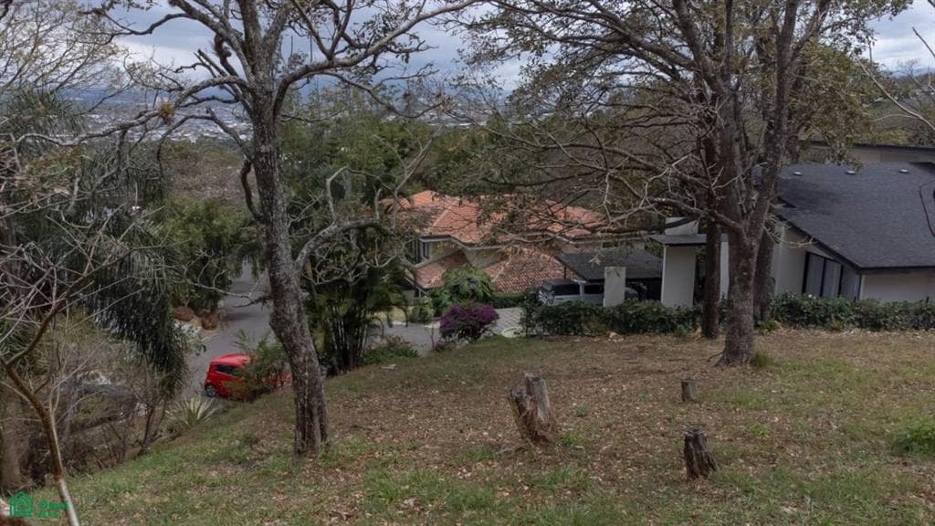 Terreno en Escazú