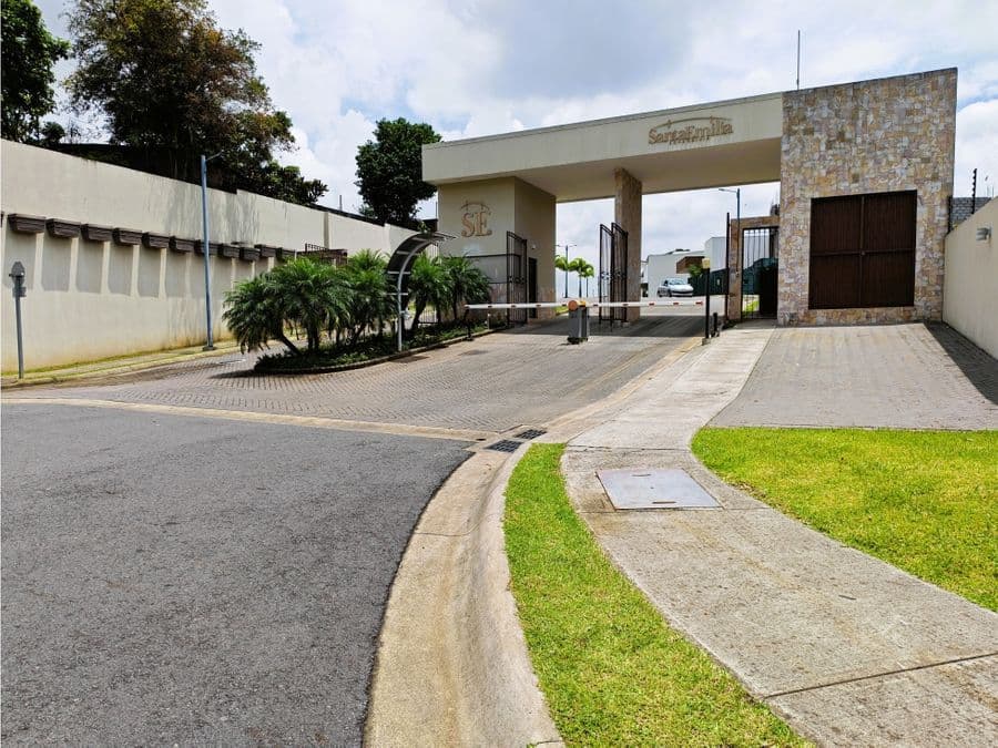 Terreno en Condominio Santa Emilia