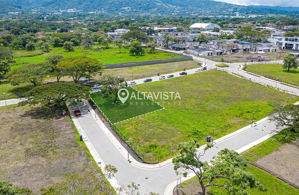 Terreno en Latitud Lindora