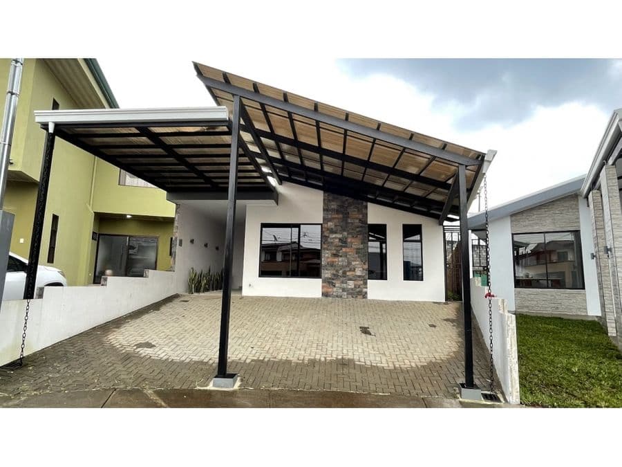 Casa en Piedades Norte