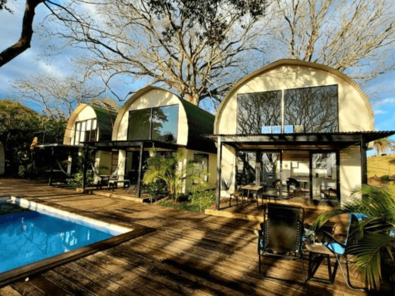 Commercial at Atenas