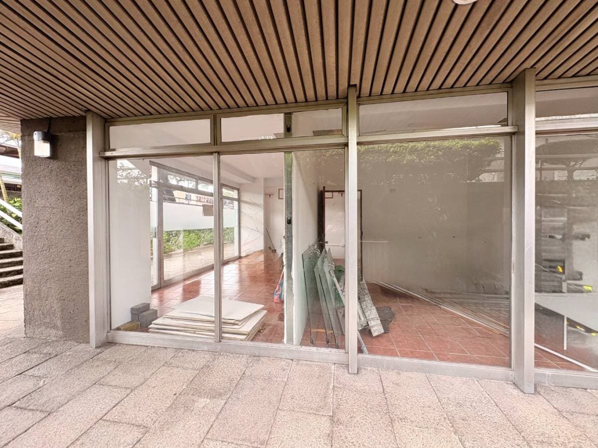 Retail space at Paseo Colón