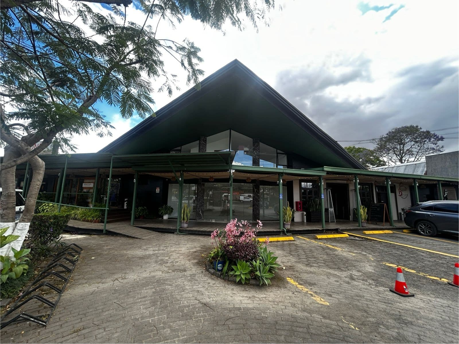 Comercial en Tres Ríos