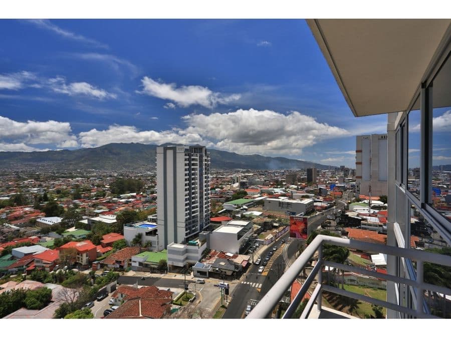 Propiedad en Torres Los Yoses