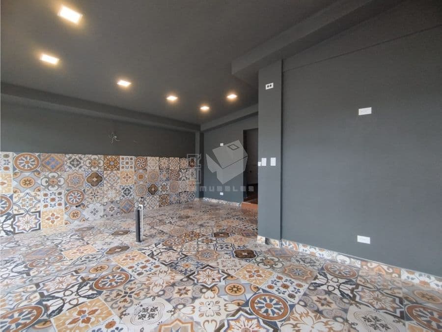 Comercial en Mercedes