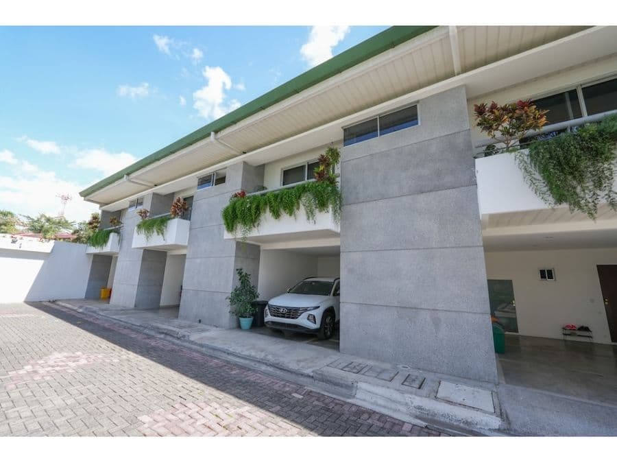 Casa en Condominio Tirreno