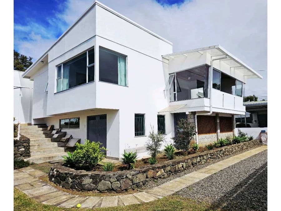 Casa en Piedades Norte