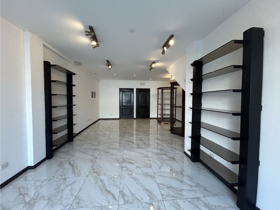 Comercial en San Pedro