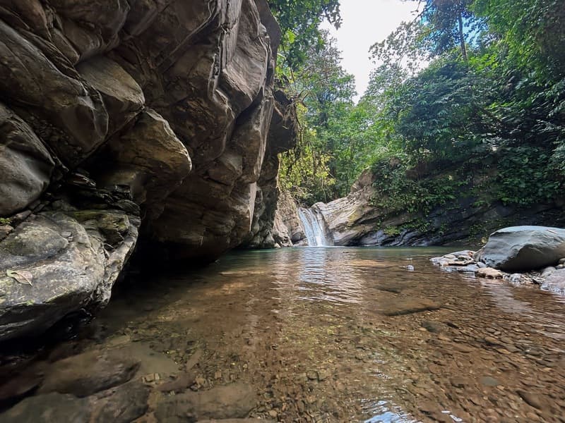 Land at Bahía Ballena