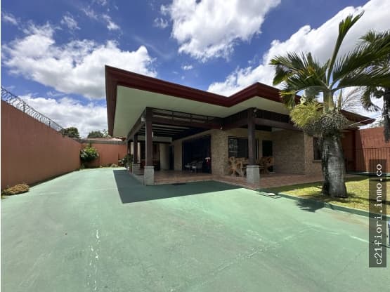 Casa en Guápiles
