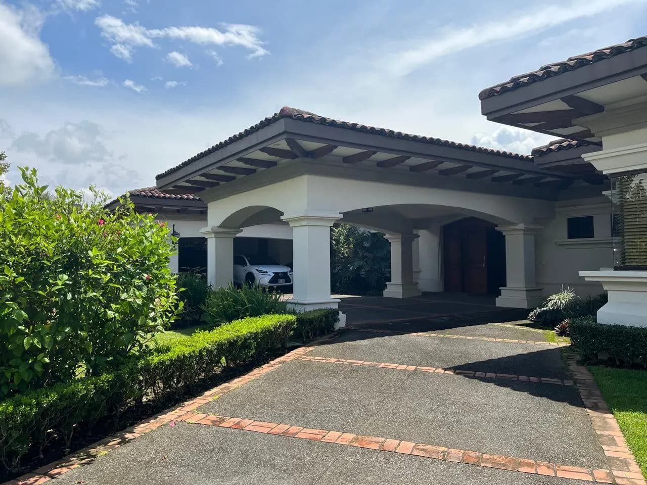 Casa en Bosques de Lindora