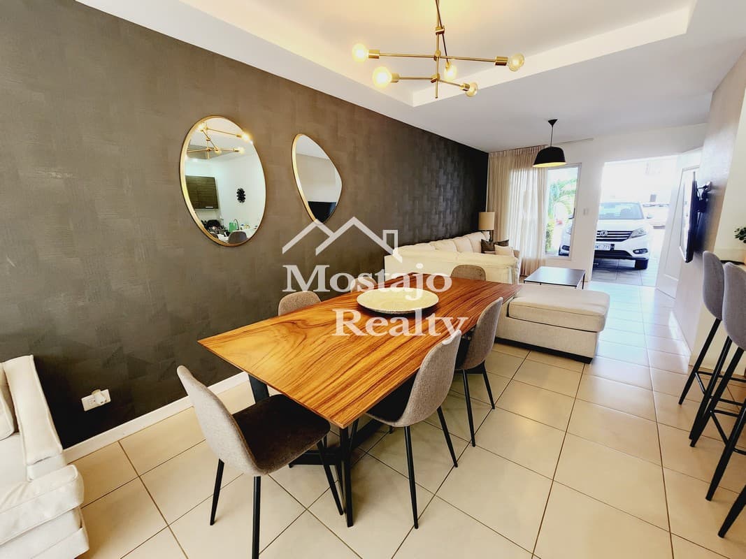 Propiedad en Condominio Lomas de Santa Ana