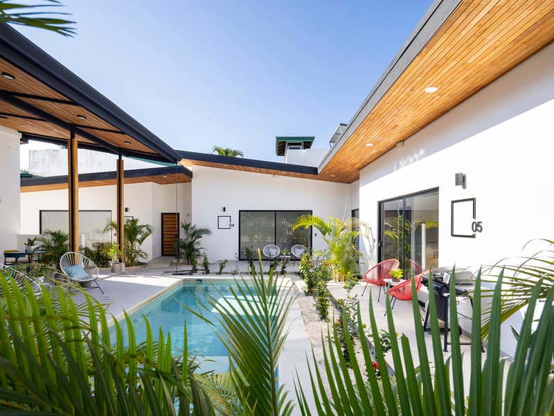 Comercial en Parrita