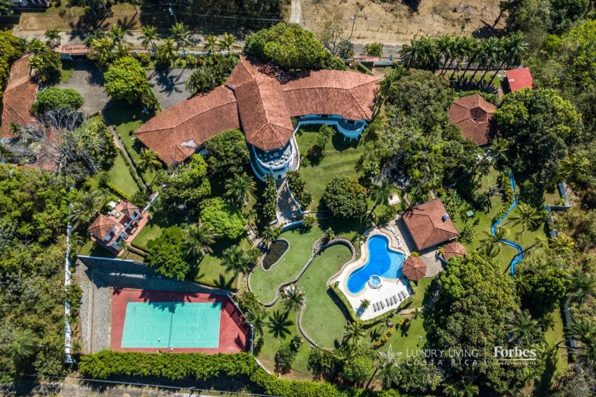 Hotel at Espíritu Santo
