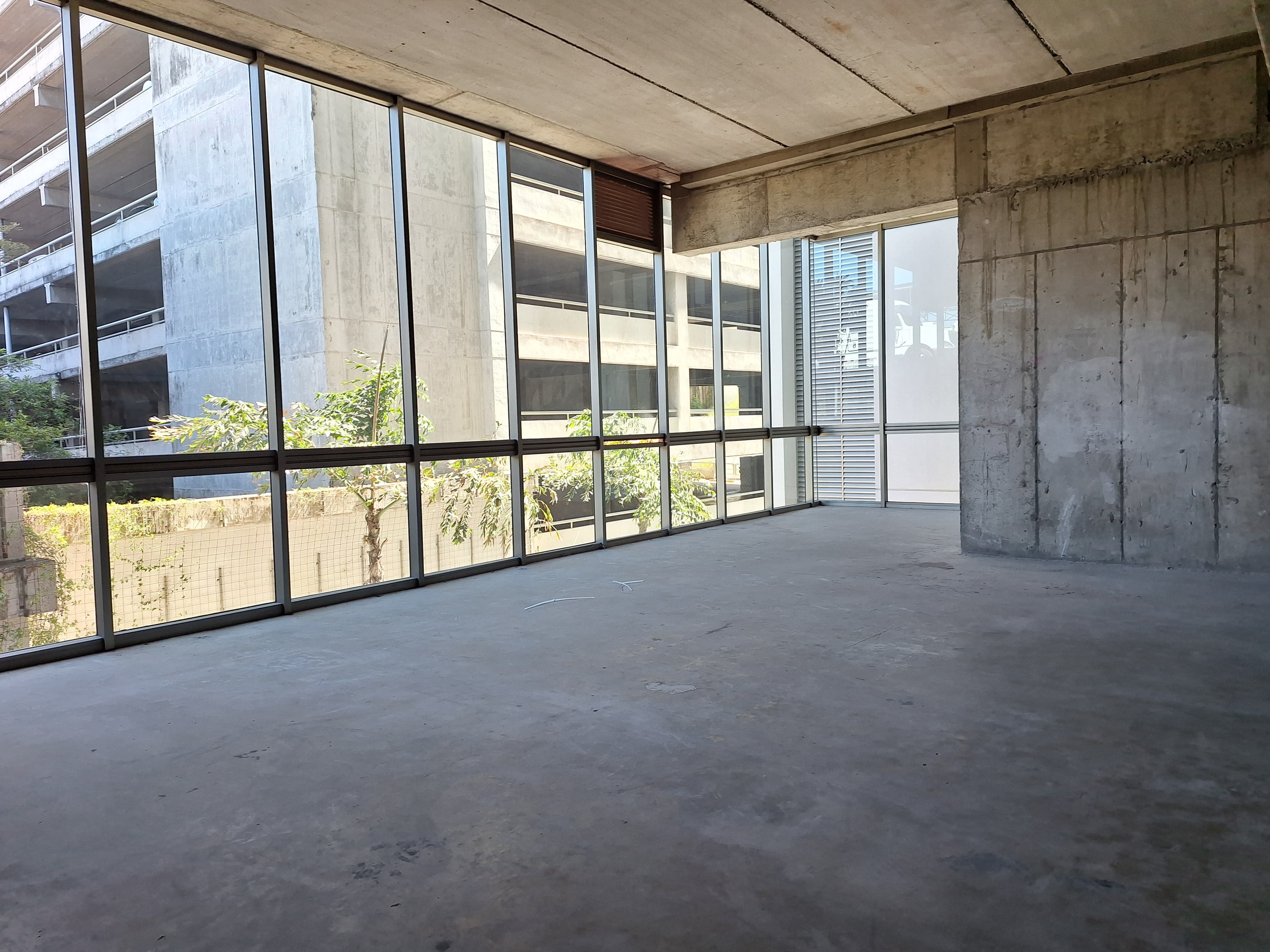 Commercial at Calle Blancos