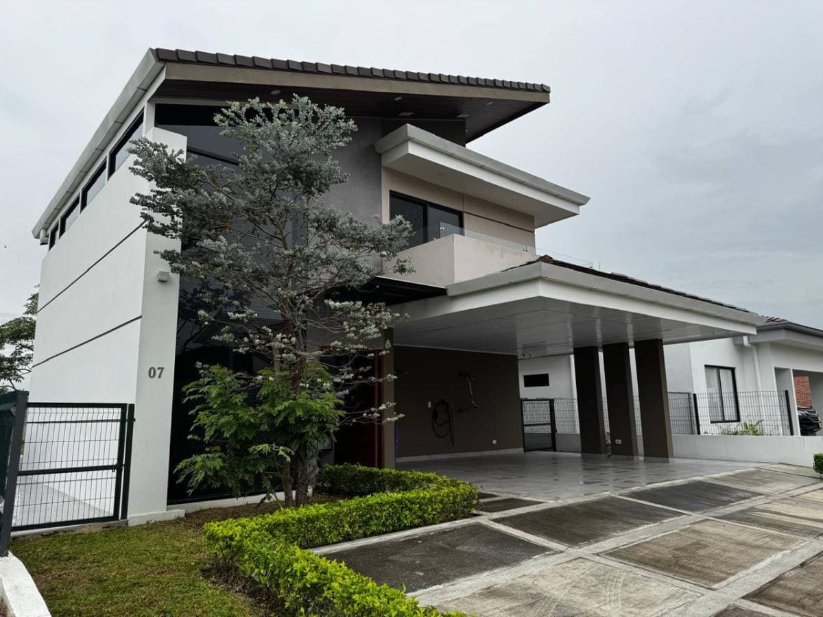 Casa en Guácima