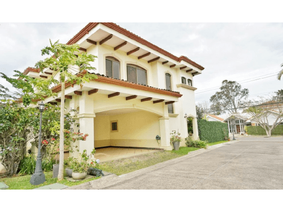 Casa en Parque Valle del Sol