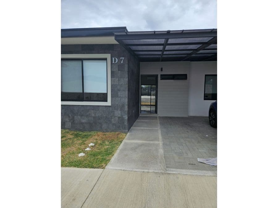 Propiedad en Condominio Robles de Lindora