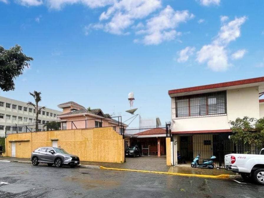 Commercial at Barrio Aranjuez