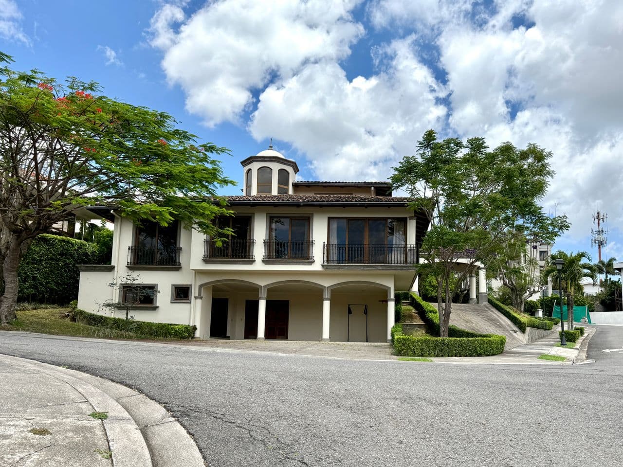 Propiedad en Condominio Cerro Alto