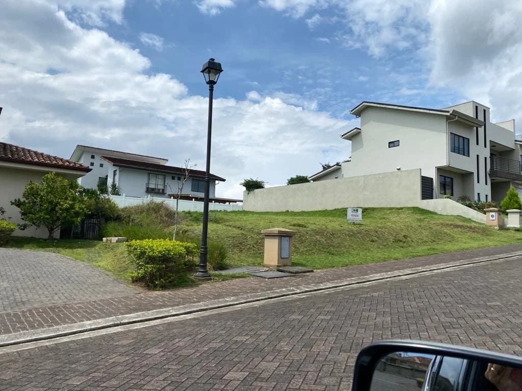 Land at Curridabat