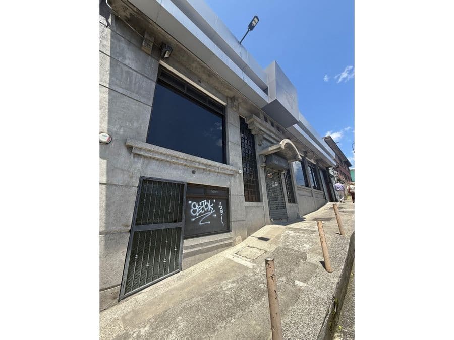 Edificio en El Carmen