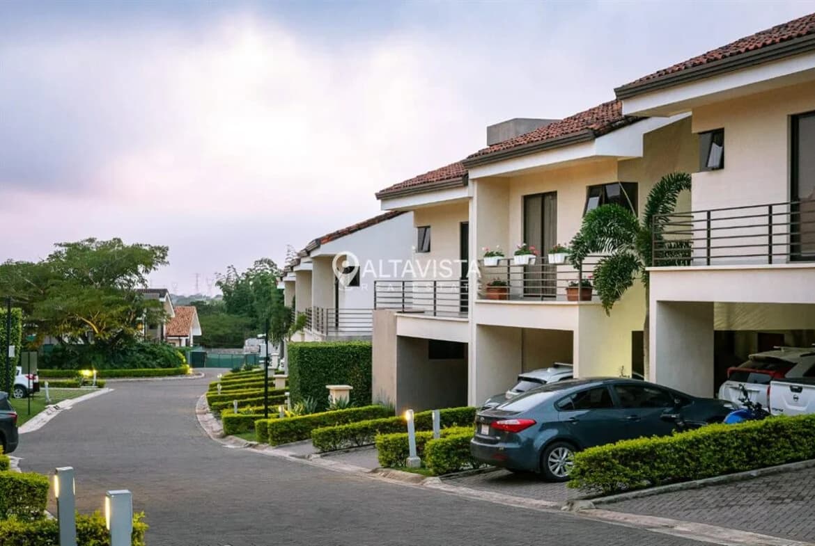 Casa en Condominio Parques del Sol