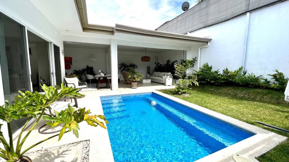 Casa en Guachipelin