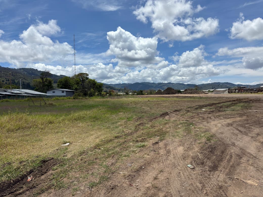 Land at El Tejar