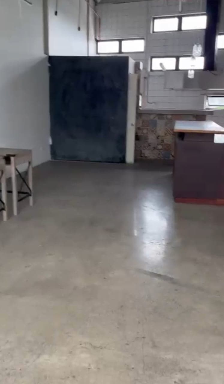 Comercial en San Rafael