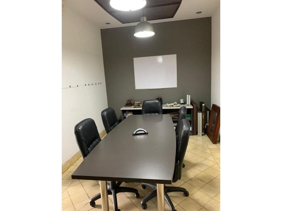 Edificio en Mata de Plátano