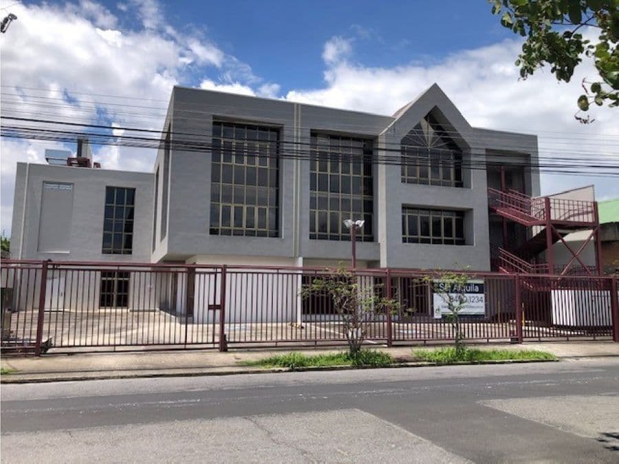 Edificio en Sabana Sur